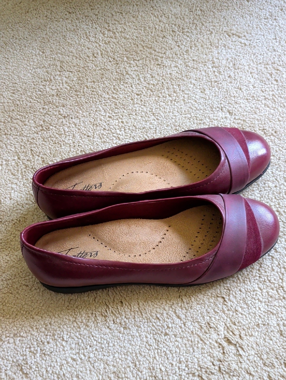 Red Trotters Ballet Flats
